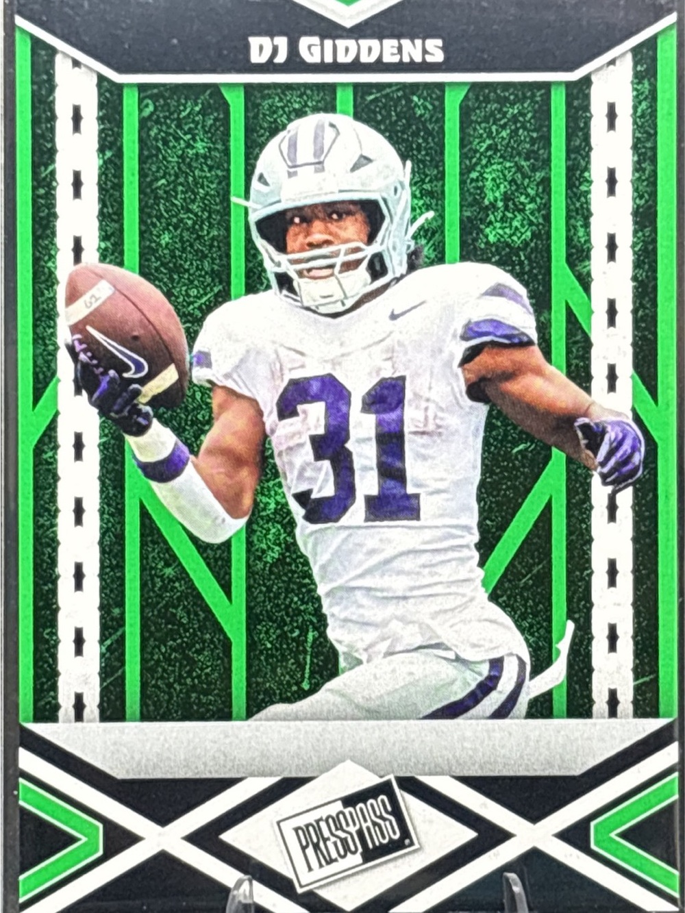 Leaf DJ Giddens Press Pass Rookie Football Trading Card